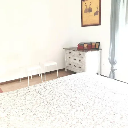 With 3 Bedrooms In With Balcony