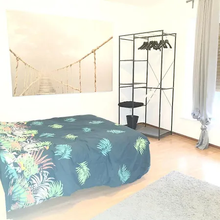 With 3 Bedrooms In With Balcony Appartement *